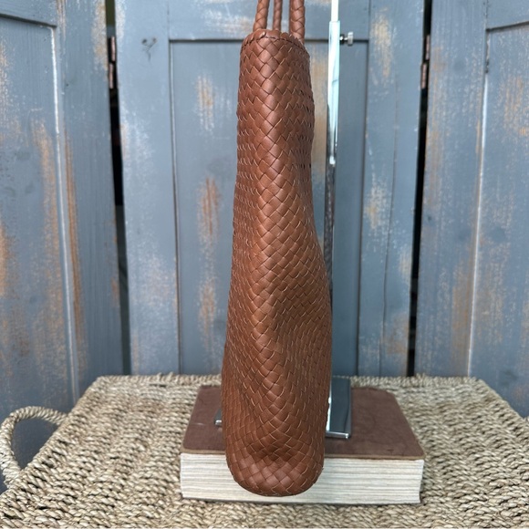 Quince Italian Leather Handwoven Tote Small Cognac NWOT - Picture 6 of 14